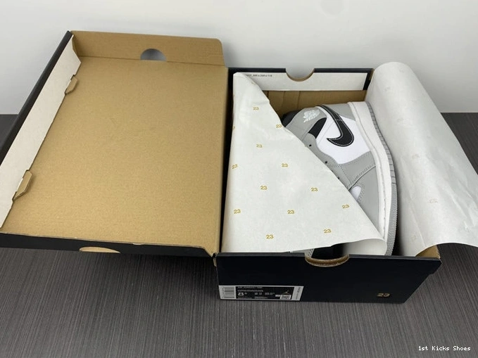 1st Kicks Jordan1 3725 SunProtective Anthracite Grey 554724- Light Smoke Mid 1029